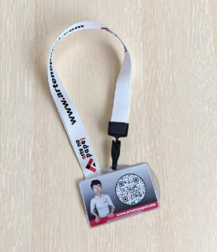 crachás personalizados, crachá em PVC personalizado, crachá corporativo, crachá profissional com foto, crachá para empresas, crachá para eventos, crachá de identificação, crachá para funcionários, crachá para clínicas, crachá para escolas.